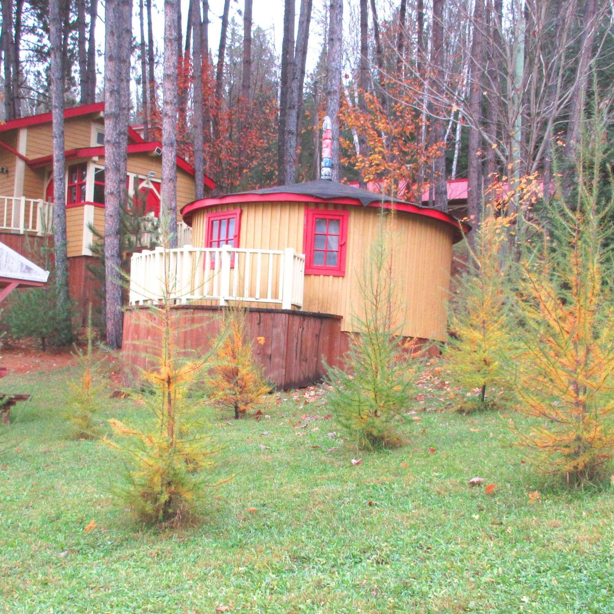 La Maison Sous Les Arbres Saint Roch de Mekinac Exterior photo