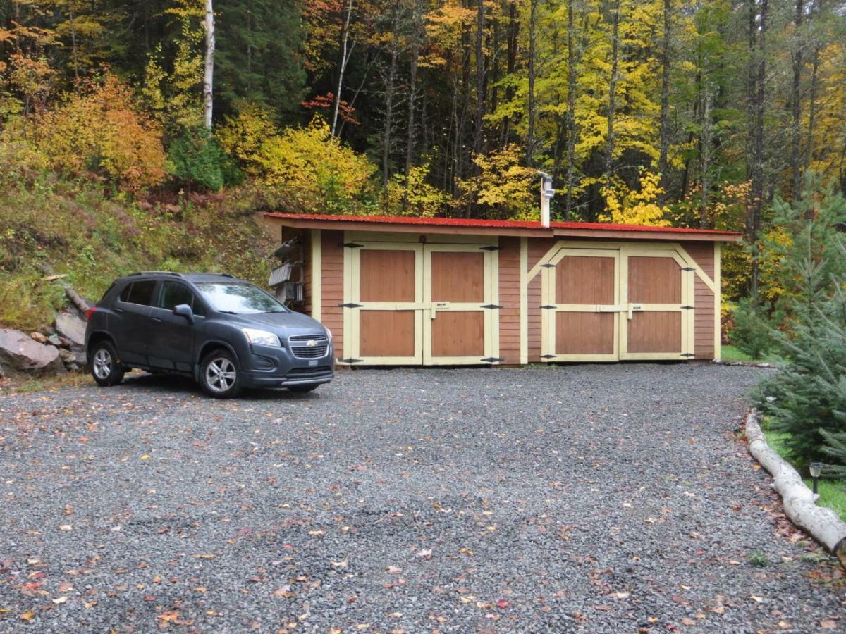 La Maison Sous Les Arbres Saint Roch de Mekinac Exterior photo