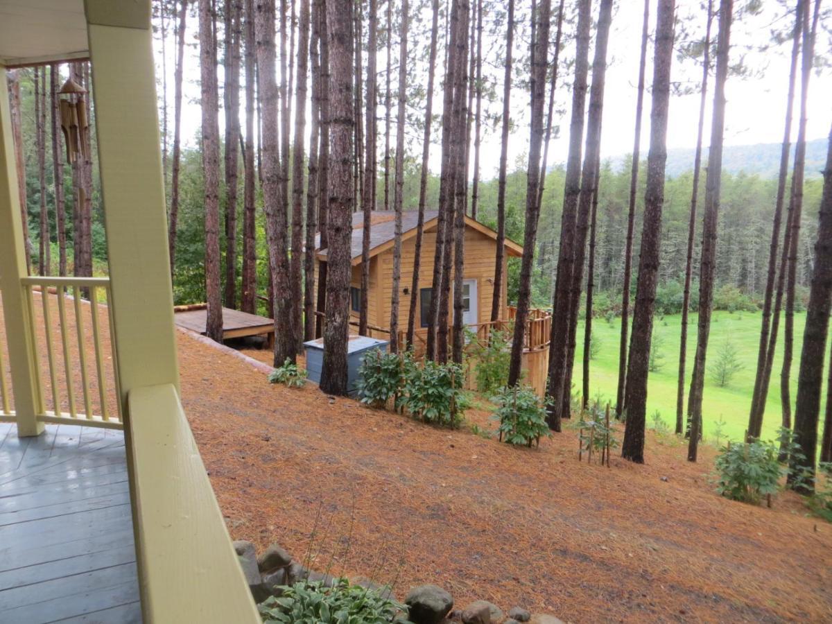 La Maison Sous Les Arbres Saint Roch de Mekinac Exterior photo
